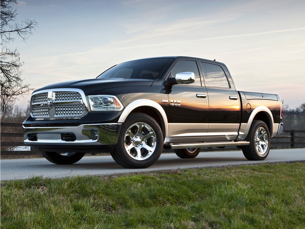 2017 RAM 1500 Lone Star 4x4 Crew Cab 5'7's photo