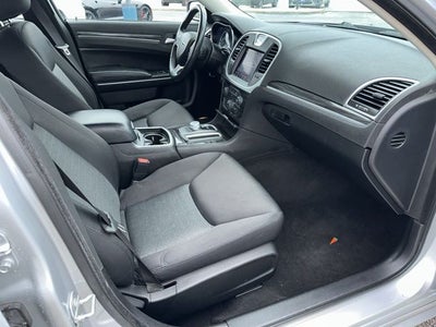 2022 Chrysler 300 Touring