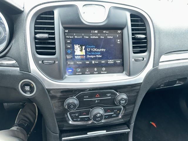 2022 Chrysler 300 Touring