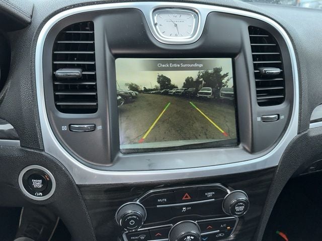 2022 Chrysler 300 Touring