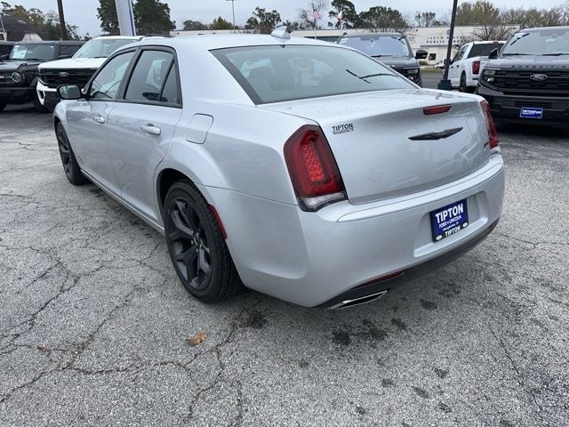 2022 Chrysler 300 Touring