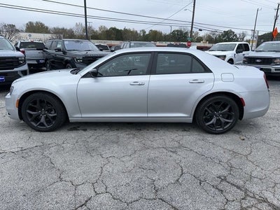 2022 Chrysler 300 Touring