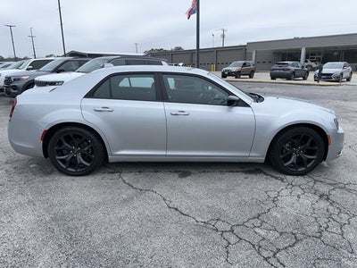 2022 Chrysler 300 Touring