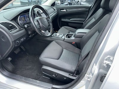 2022 Chrysler 300 Touring