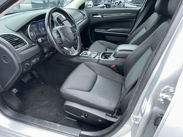 2022 Chrysler 300 Touring