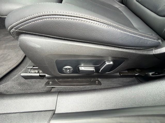 2024 BMW 3 Series 330i