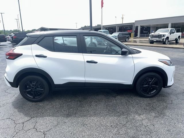 2024 Nissan Kicks S
