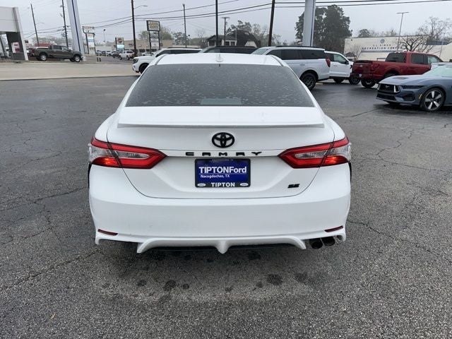 2020 Toyota Camry SE