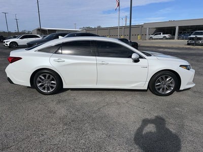 2021 Toyota Avalon Hybrid XLE Plus