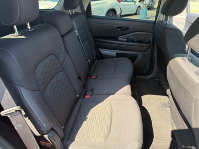 2024 Nissan Pathfinder S