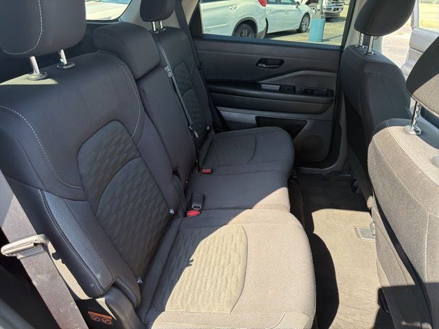 2024 Nissan Pathfinder S