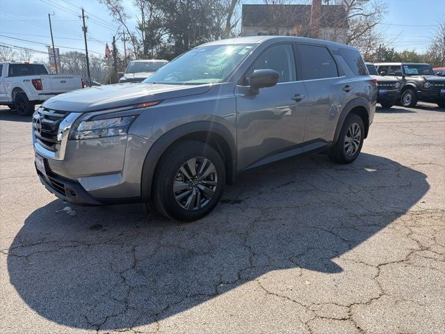 2024 Nissan Pathfinder S