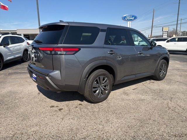 2024 Nissan Pathfinder S