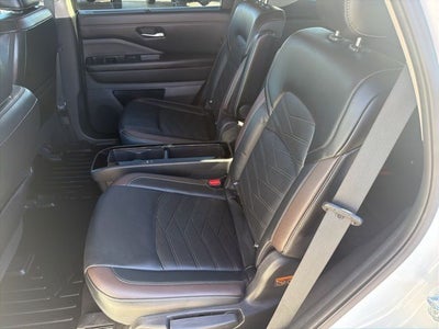 2023 Nissan Pathfinder Platinum