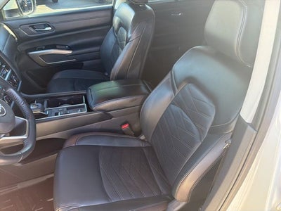 2023 Nissan Pathfinder Platinum