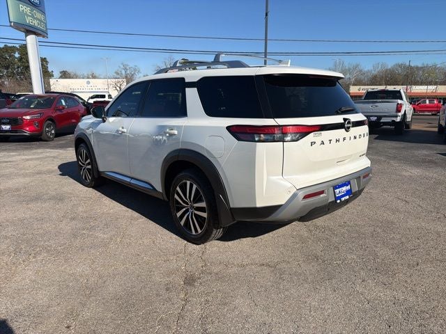 2023 Nissan Pathfinder Platinum
