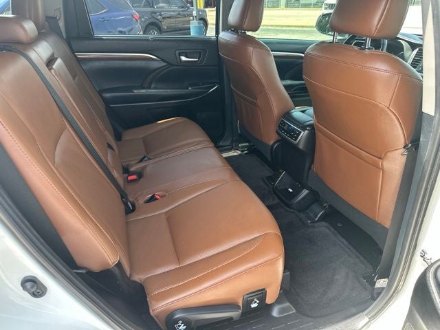 2019 Toyota Highlander Limited Platinum
