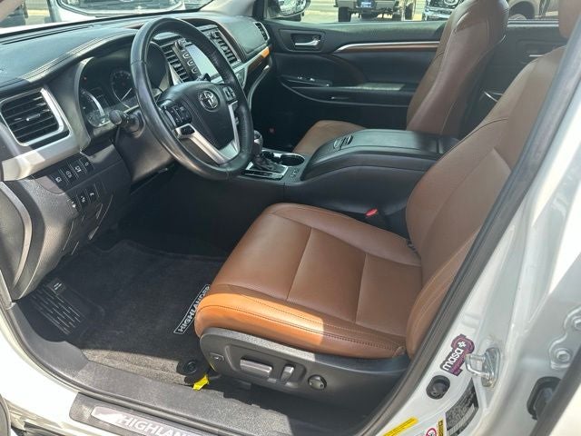 2019 Toyota Highlander Limited Platinum