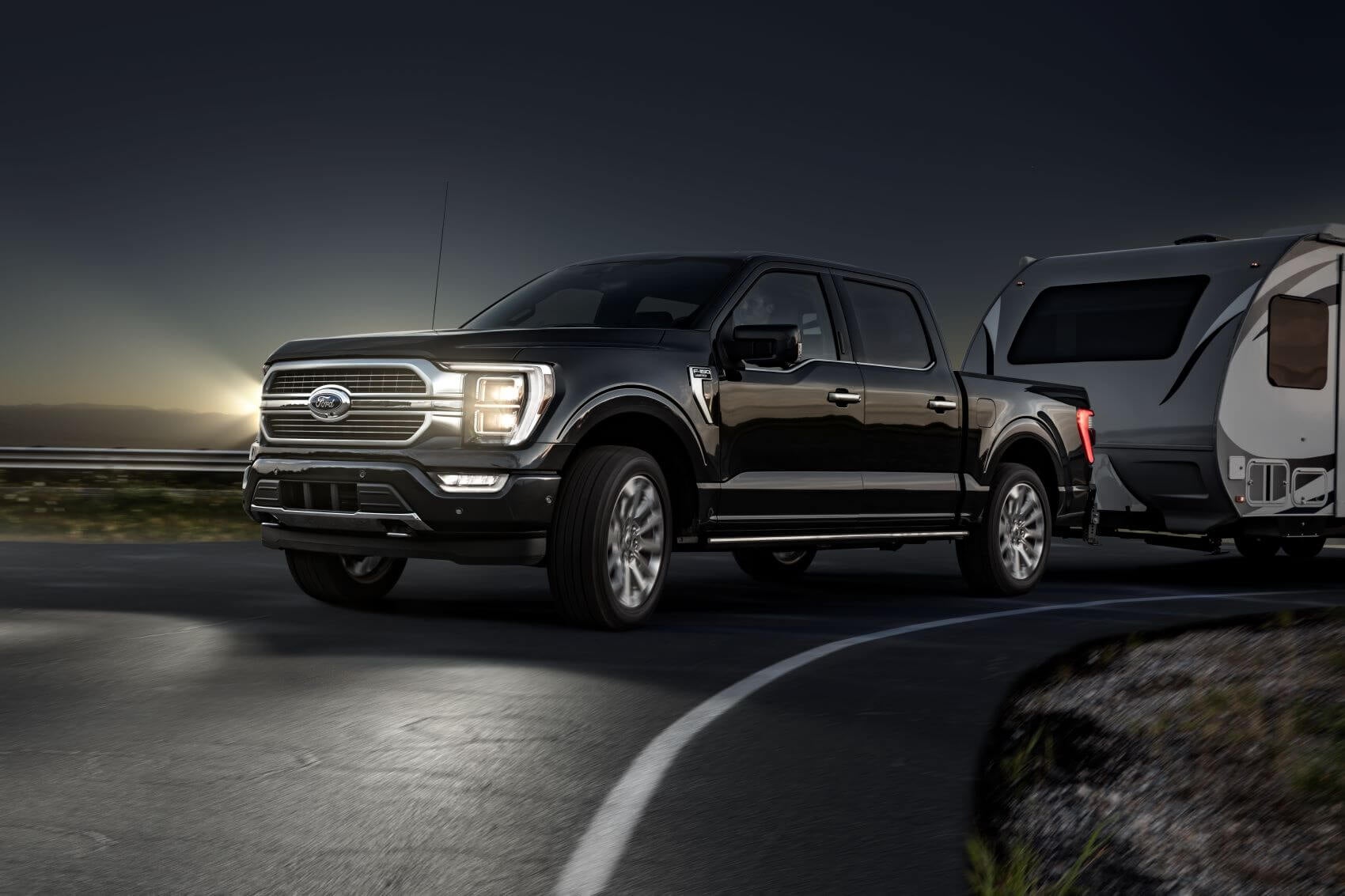 Ford F150 Pulling Camper