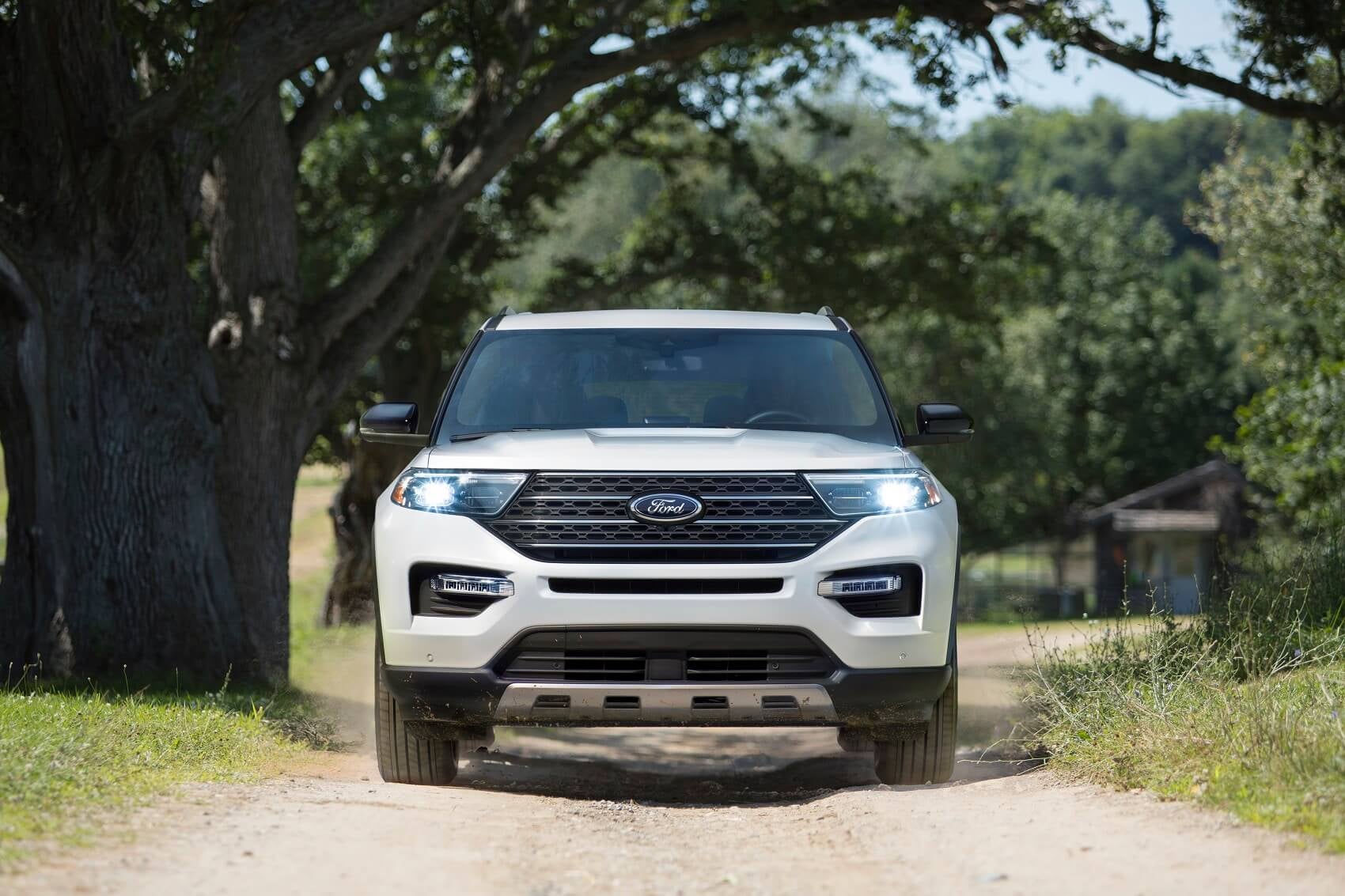 2022 Ford Explorer in White Performance